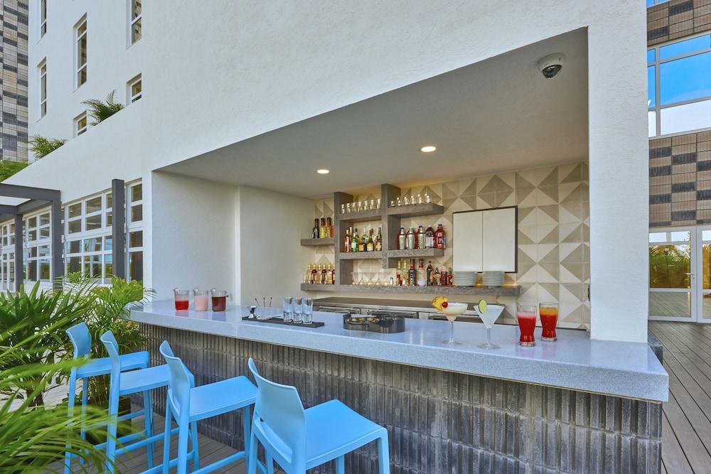 City Express Plus By Marriott Cancun Aeropuerto Riviera Luaran gambar