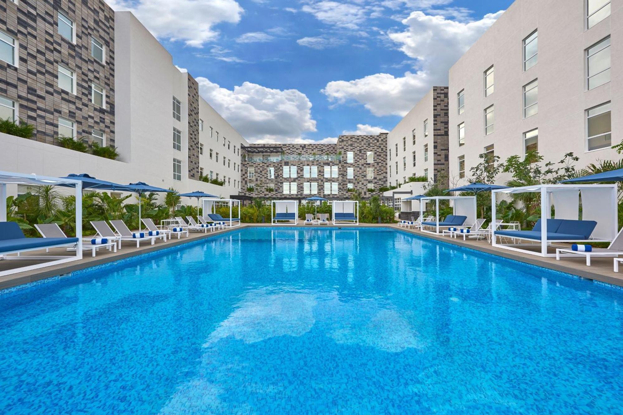 City Express Plus By Marriott Cancun Aeropuerto Riviera Luaran gambar