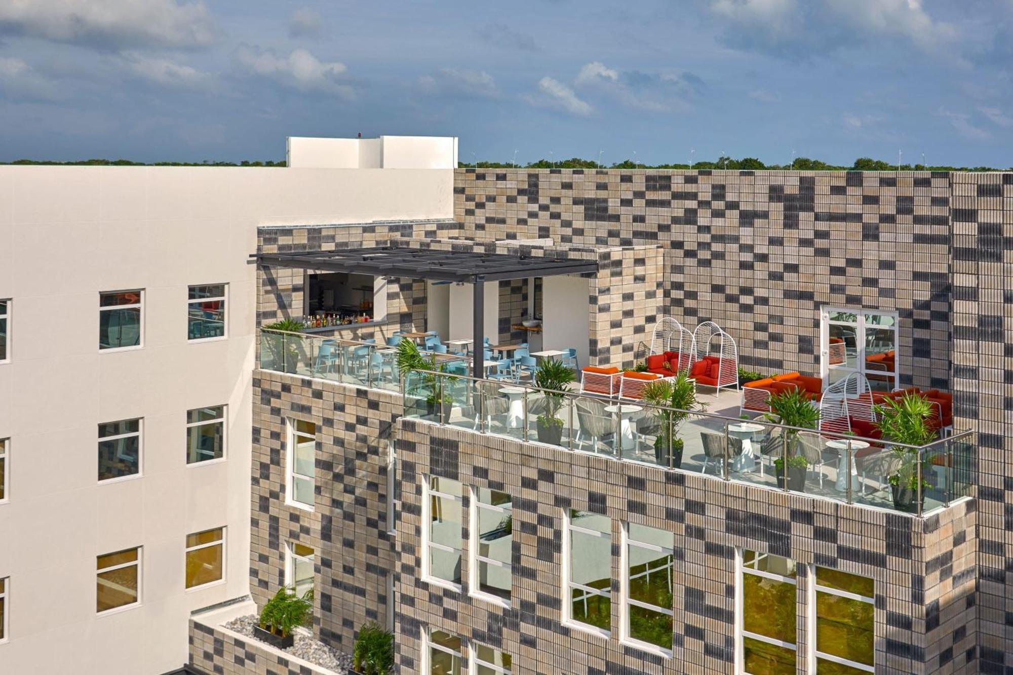 City Express Plus By Marriott Cancun Aeropuerto Riviera Luaran gambar