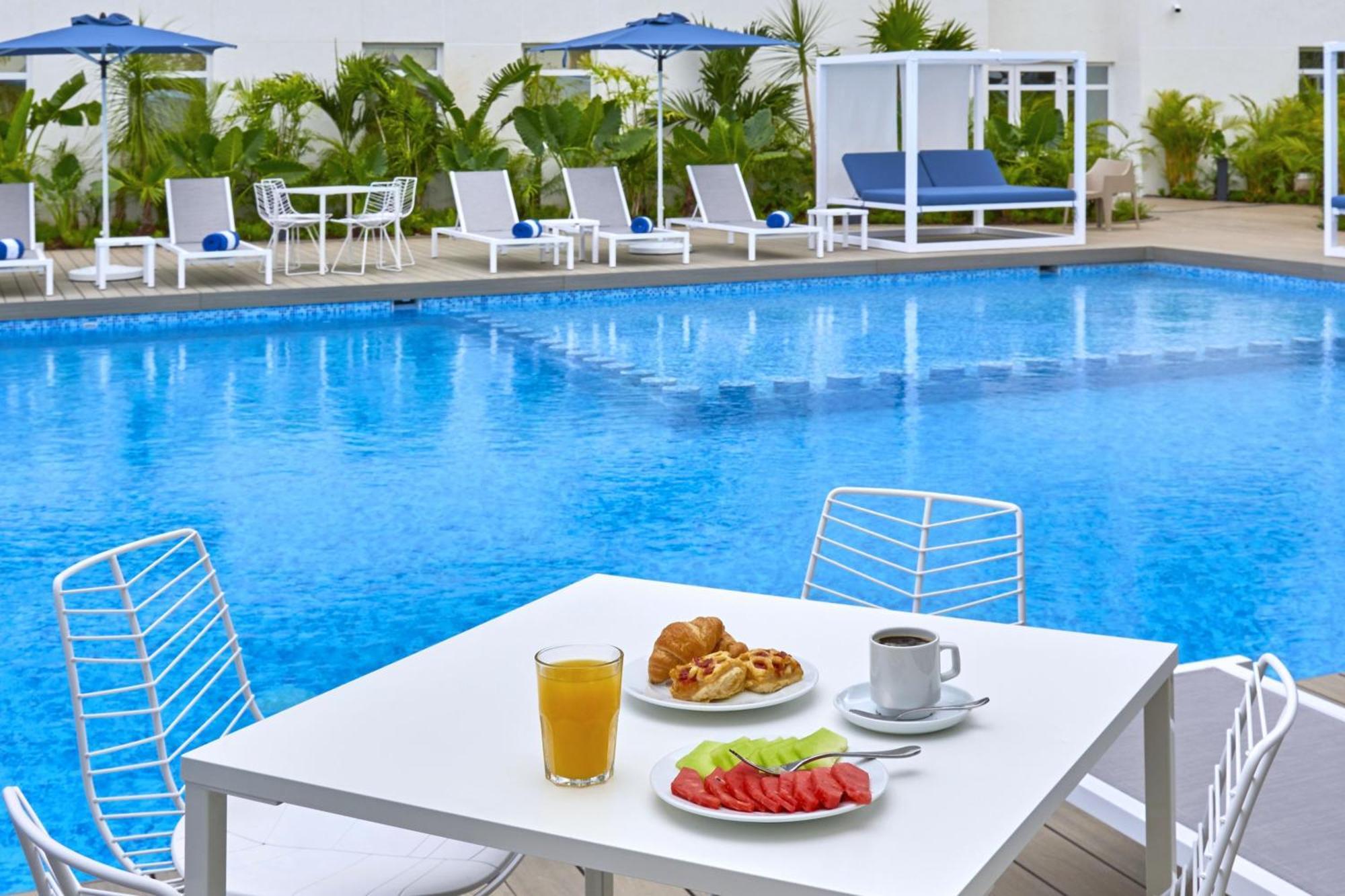 City Express Plus By Marriott Cancun Aeropuerto Riviera Luaran gambar